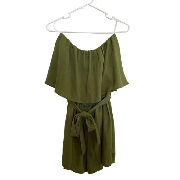 BIBI SLEEVELESS SHORTS ROMPER  SIZE LARGE - Picture 3 of 4